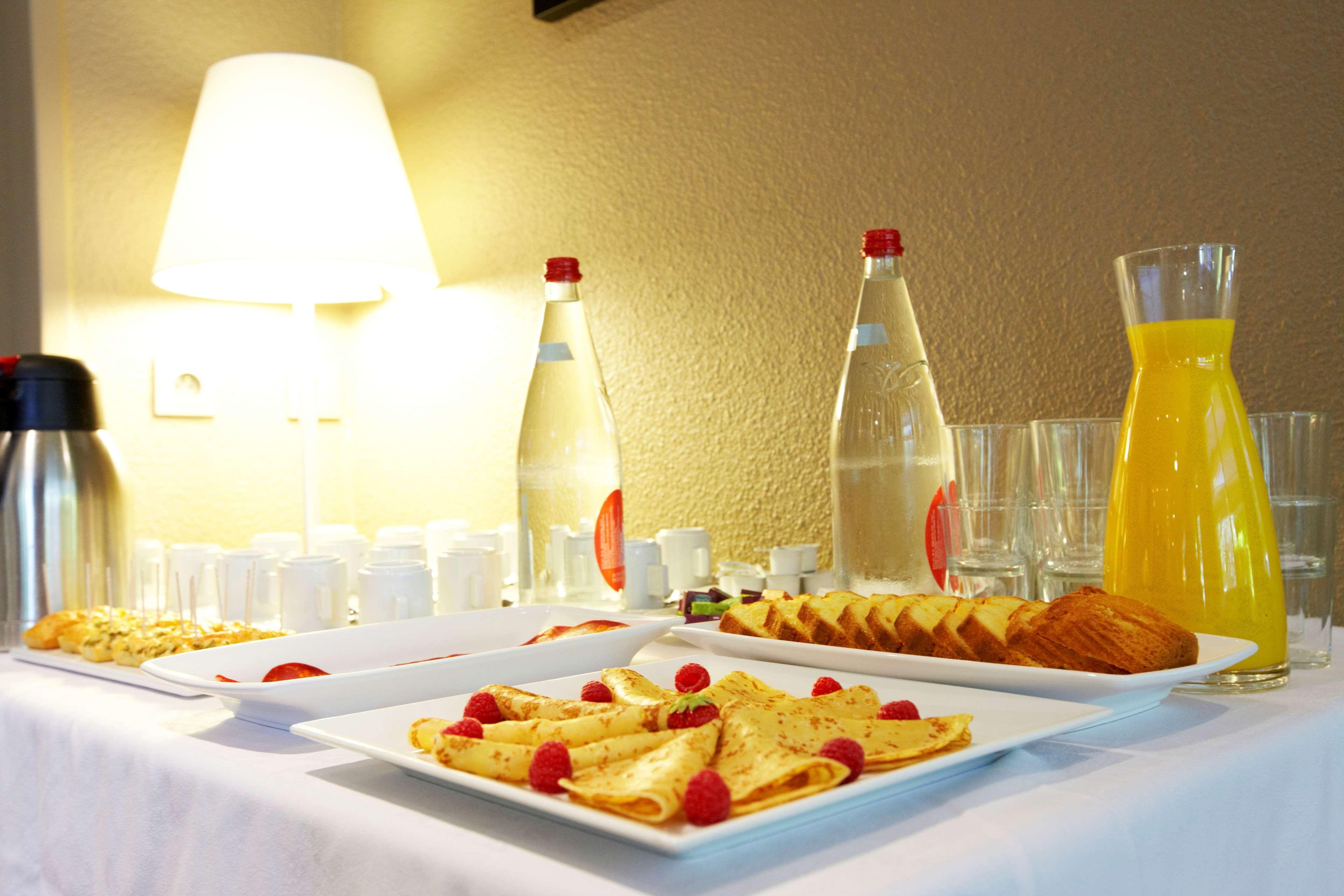 Campanile Manosque Hotel Eksteriør billede