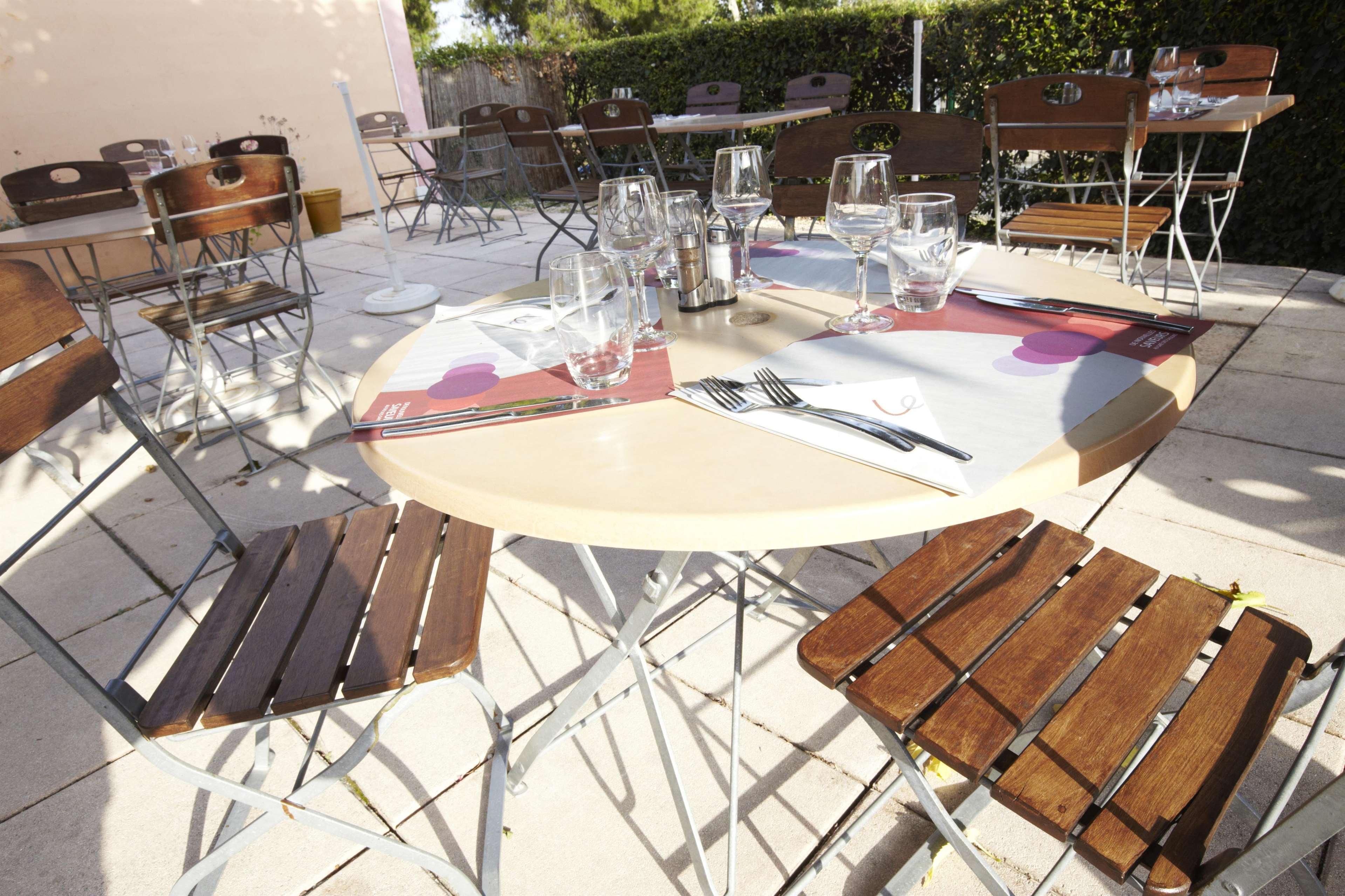 Campanile Manosque Hotel Eksteriør billede